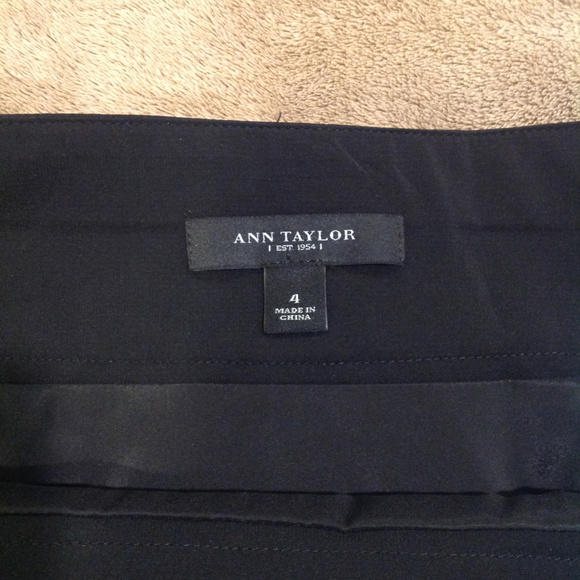 Anne Taylor Mermaid Skirt, Size 4 - Picture 7 of 8